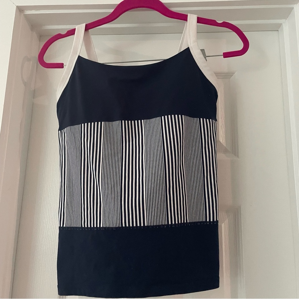 Lululemon sleeveless top dark blue/white